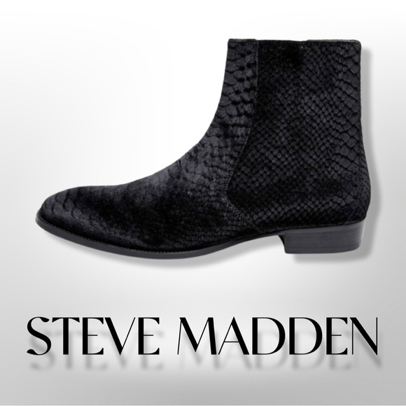 Steve Madden Shoes - RARE VTG Steve Madden Crocodile Black Velvet SANTOS Chelsea Boots 7M